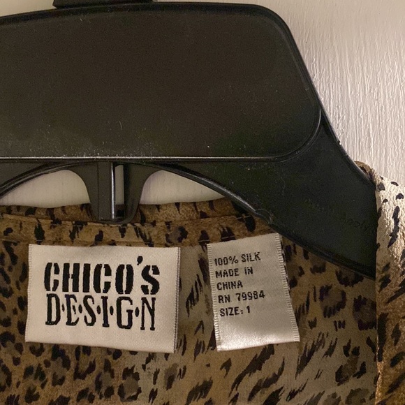 Chico’s size 1 sheer silk open ruffled blouse - Picture 2 of 4